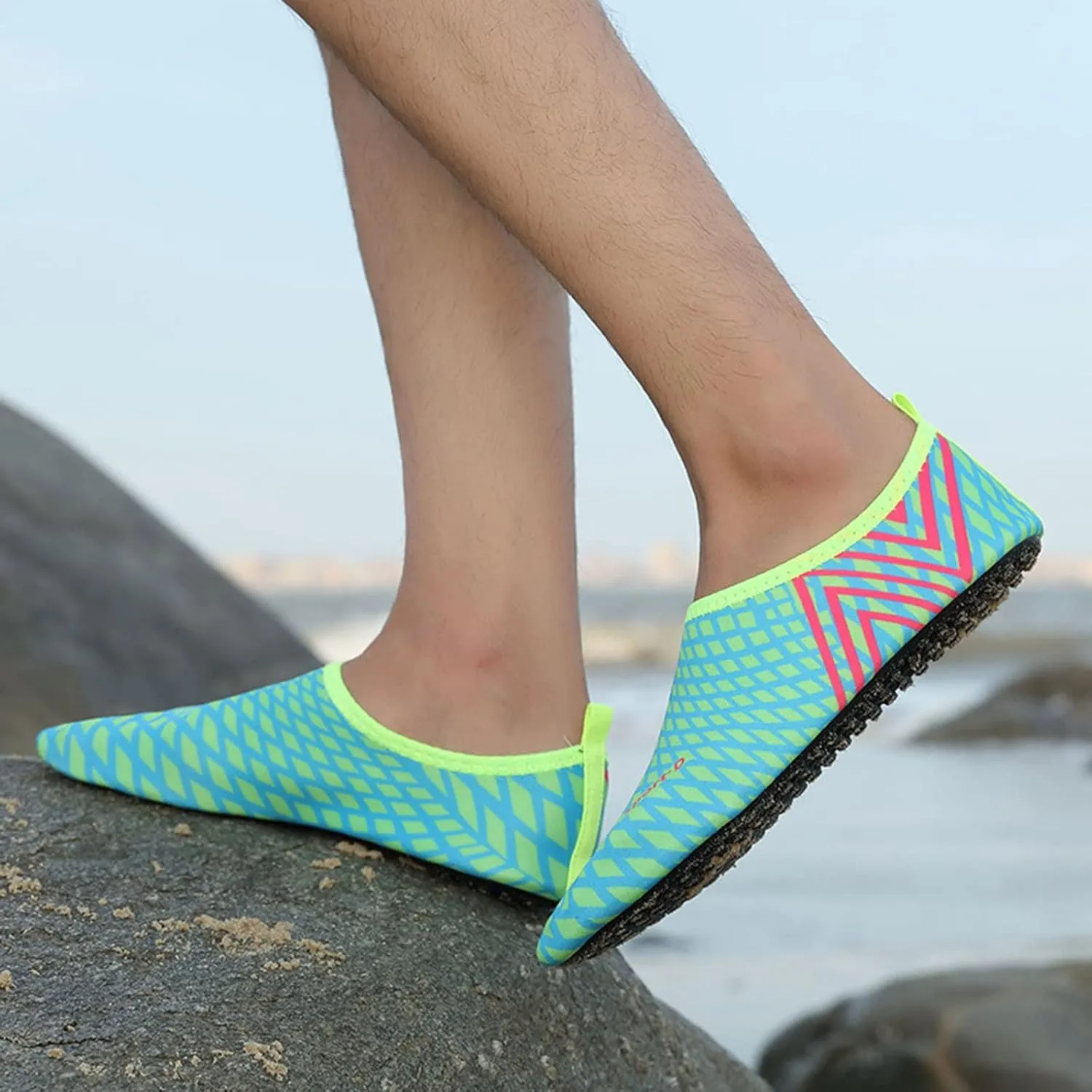Quick Dry Aqua Water Shoes for Men Women Barefoot Swim Beach Pool Surf Hiking Kayaking Diving Yoga Sports Lightweight Breathable Socks