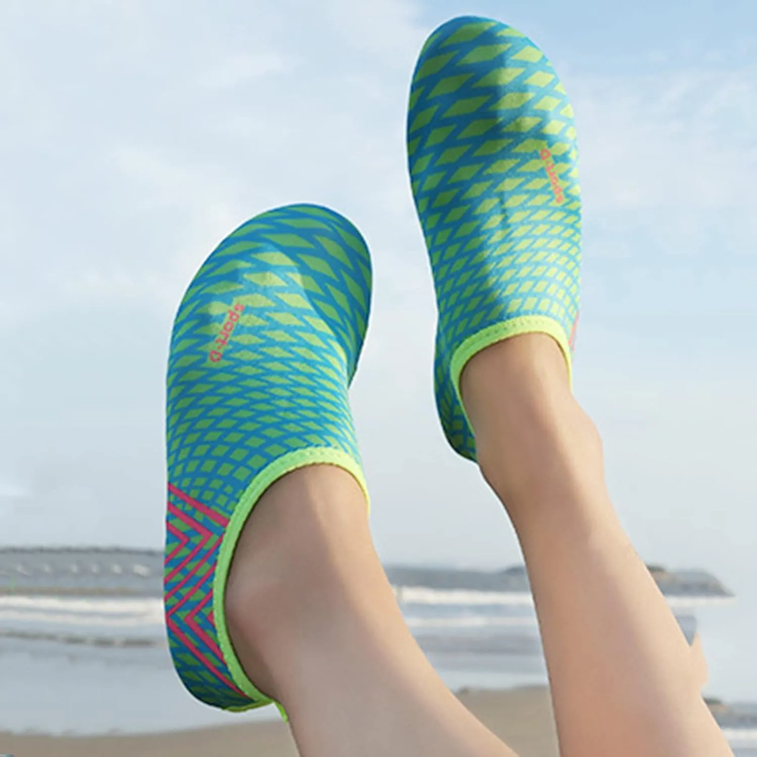 Quick Dry Aqua Water Shoes for Men Women Barefoot Swim Beach Pool Surf Hiking Kayaking Diving Yoga Sports Lightweight Breathable Socks