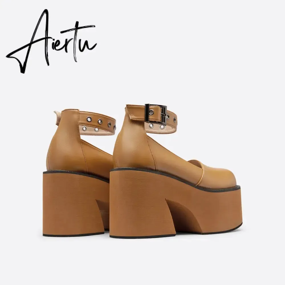 Women Chunky Heel Line Platform Pumps