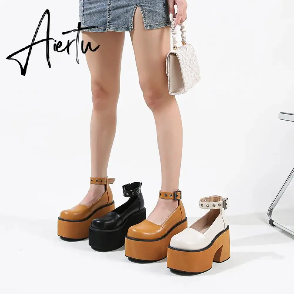 Women Chunky Heel Line Platform Pumps